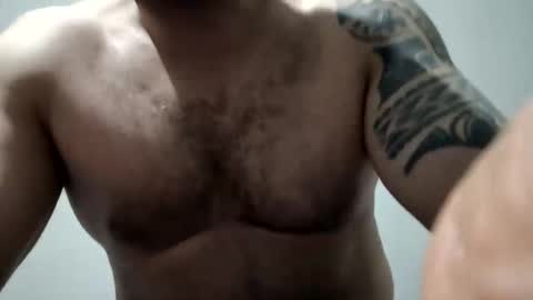 Snapshot of oscar670473 chatting on May 1, 2026, 2:05 am oscar670473 online show from May 1, 2026, 2:05 am