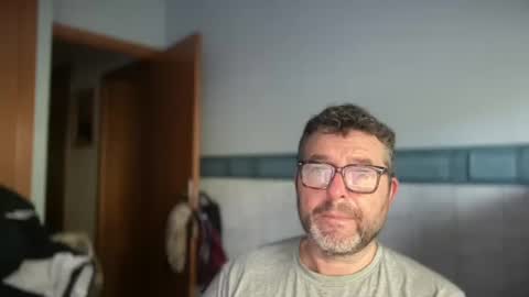 Snapshot of oscarbcncat chatting on July 14, 2026, 1:17 pm oscarbcncat online show from July 14, 2026, 1:17 pm
