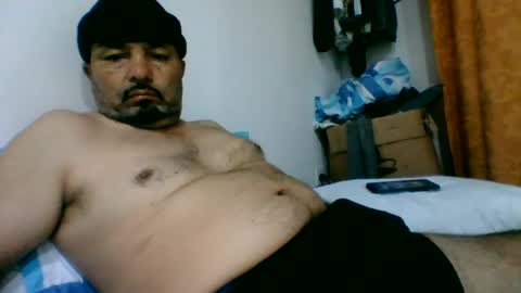 oscarjhe3512 online show from June 12, 2026, 2:21 am