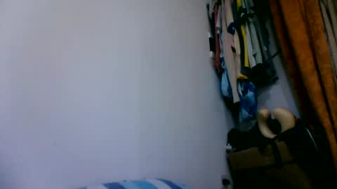 oscarjhe3512 online show from July 15, 2026, 2:39 am