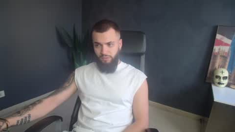 Snapshot of oscarwills chatting on July 12, 2026, 4:25 am OscarWills online show from July 12, 2026, 4:25 am