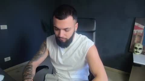 Snapshot of oscarwills chatting on July 25, 2026, 4:43 am OscarWills online show from July 25, 2026, 4:43 am