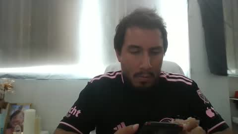 Snapshot of oscaryn_martell chatting on November 9, 2025, 7:01 pm oscaryn_martell online show from November 9, 2025, 7:01 pm