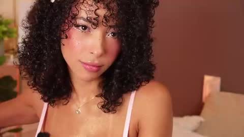 Snapshot of oshun_25 chatting on July 23, 2026, 12:47 pm Oshun online show from July 23, 2026, 12:47 pm