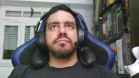 Snapshot of osito_c chatting on December 17, 2024, 1:29 am Oso online show from December 17, 2024, 1:29 am