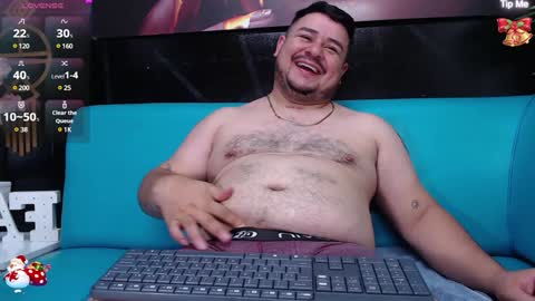 Snapshot of oso_gael chatting on December 19, 2024, 6:12 pm Bear Gael online show from December 19, 2024, 6:12 pm