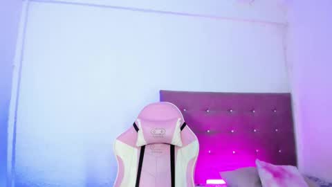 Snapshot of osoriomariaf chatting on September 10, 2025, 12:54 am Maria   online show from September 10, 2025, 12:54 am