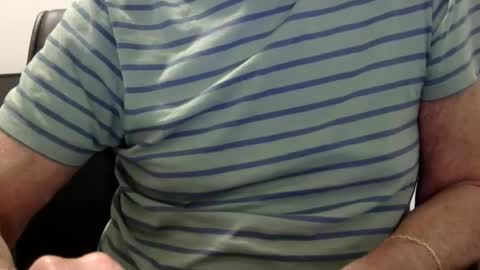 Ossi online show from May 19, 2026, 1:56 am