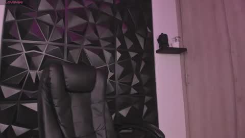 Snapshot of ostin_danielss chatting on May 9, 2026, 1:11 am Ostin Daniels online show from May 9, 2026, 1:11 am