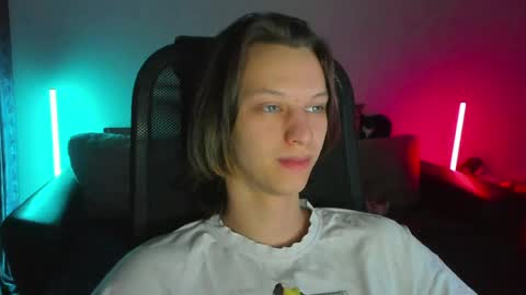 Ostin online show from April 7, 2026, 2:28 pm