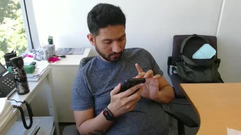 Snapshot of outdoornakedguy11_007 chatting on February 12, 2025, 12:27 am outdoornakedguy11_007 online show from February 12, 2025, 12:27 am