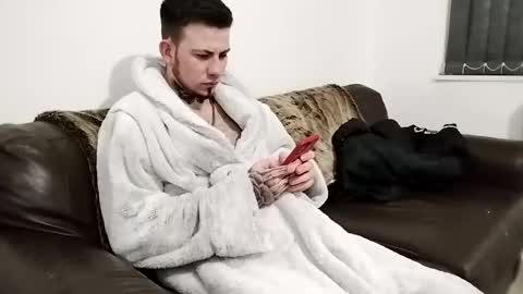 Owen kayz online show from March 29, 2026, 7:14 pm