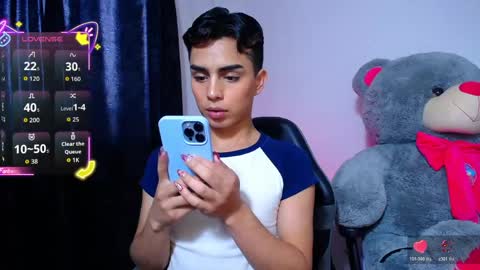 Owen  Independent model  online show from April 15, 2026, 4:25 pm