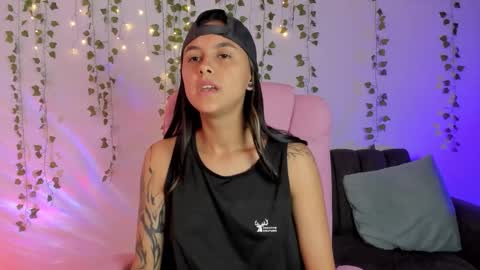 Owen foxx online show from December 19, 2025, 5:42 pm