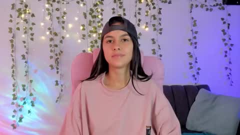 Owen foxx online show from December 22, 2025, 3:20 pm