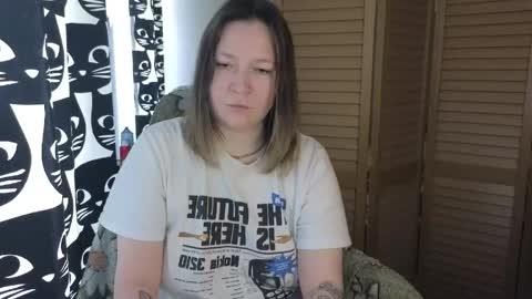 Snapshot of ozalin chatting on June 9, 2026, 9:32 am ozalin online show from June 9, 2026, 9:32 am