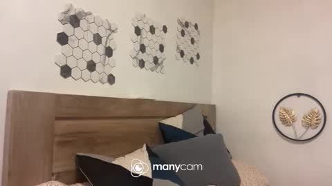 Snapshot of p1noytwink_ chatting on October 7, 2025, 11:46 pm Terrence online show from October 7, 2025, 11:46 pm