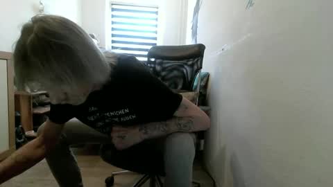 Snapshot of p83291869 chatting on April 26, 2026, 2:59 pm p83291869 online show from April 26, 2026, 2:59 pm