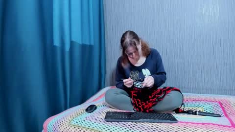 Snapshot of pa1e_pr1ncess chatting on November 28, 2025, 9:23 am Ella online show from November 28, 2025, 9:23 am
