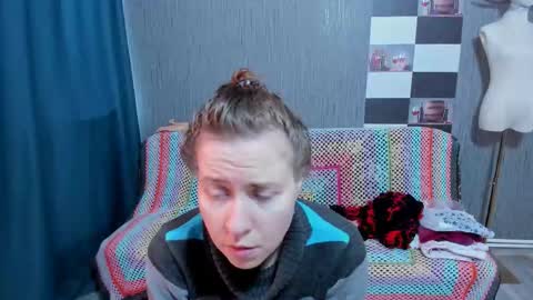 Snapshot of pa1e_pr1ncess chatting on December 19, 2025, 7:37 am Ella online show from December 19, 2025, 7:37 am
