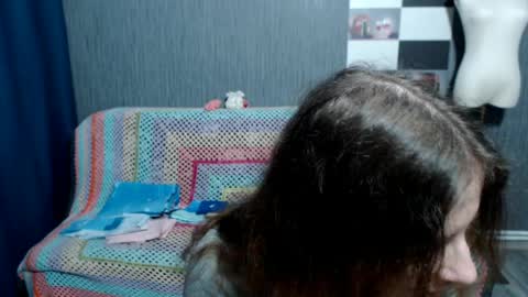 Snapshot of pa1e_pr1ncess chatting on April 8, 2026, 5:51 am Ella online show from April 8, 2026, 5:51 am