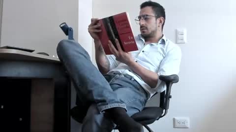 Snapshot of pablo_rincon95 chatting on January 12, 2025, 3:25 pm pablo rincon95 online show from January 12, 2025, 3:25 pm