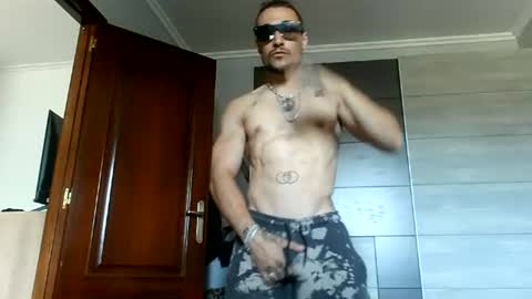 Snapshot of pablomller chatting on June 20, 2026, 12:30 pm Pablo Mller online show from June 20, 2026, 12:30 pm