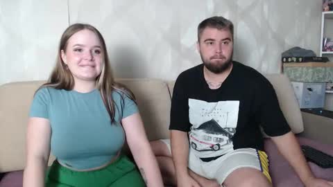 Snapshot of pair_of_gods chatting on October 5, 2025, 2:43 am Lizzi  Igor online show from October 5, 2025, 2:43 am