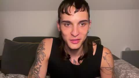 Snapshot of palm1stry chatting on October 30, 2025, 10:10 pm Ayden online show from October 30, 2025, 10:10 pm