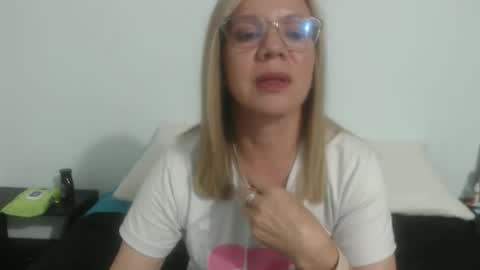 Snapshot of paloma_martin chatting on April 26, 2026, 2:53 am paloma online show from April 26, 2026, 2:53 am