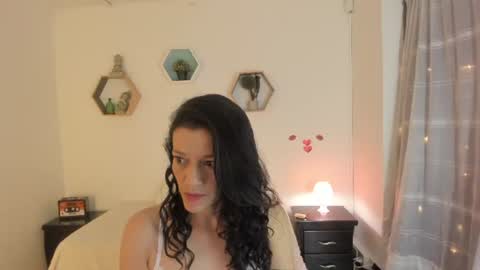 Snapshot of paloma_victory chatting on June 10, 2026, 9:03 pm Paloma online show from June 10, 2026, 9:03 pm