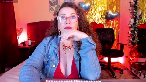 Snapshot of pam_hills chatting on February 3, 2025, 6:07 pm You can call me Mommy Goddess Queen online show from February 3, 2025, 6:07 pm