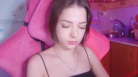 Snapshot of pambeeslyy chatting on June 23, 2026, 12:47 pm Pam online show from June 23, 2026, 12:47 pm