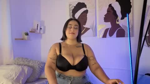 pamela_tomas4 online show from May 22, 2026, 9:20 pm