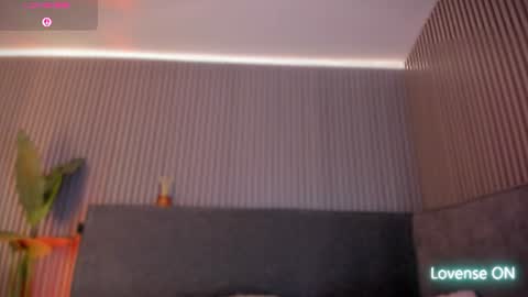 Snapshot of pamela_vega chatting on June 9, 2026, 7:25 pm Manuela online show from June 9, 2026, 7:25 pm