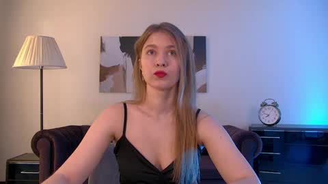 Snapshot of pamelablair chatting on May 17, 2026, 3:41 pm Pamela Blair online show from May 17, 2026, 3:41 pm