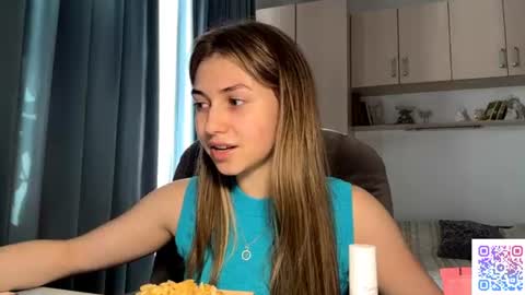 Snapshot of pamulahallquist chatting on July 12, 2026, 2:08 pm Lia online show from July 12, 2026, 2:08 pm