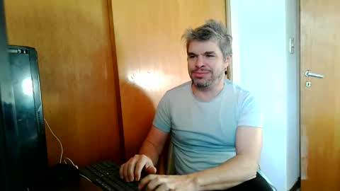 Pancho Madrid online show from May 21, 2026, 12:23 pm