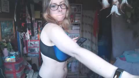 Snapshot of pandora_allsorts chatting on November 17, 2025, 3:40 pm pandora-allsorts online show from November 17, 2025, 3:40 pm