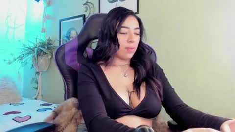 Ana Laura online show from April 22, 2026, 11:12 am