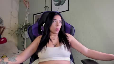 Ana Laura online show from April 25, 2026, 11:24 am