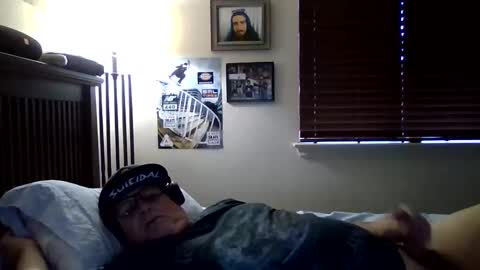 Snapshot of panos678442 chatting on May 7, 2026, 10:04 pm panos online show from May 7, 2026, 10:04 pm