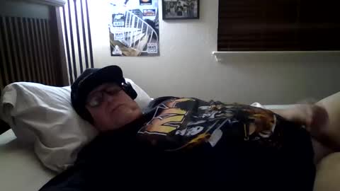 Snapshot of panos678442 chatting on May 19, 2026, 6:42 am panos online show from May 19, 2026, 6:42 am
