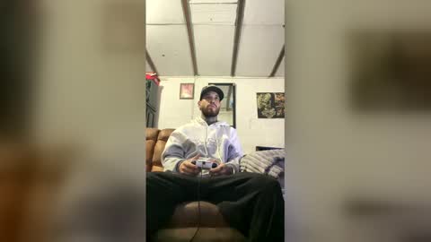 Snapshot of panthers_room chatting on April 18, 2026, 7:01 am panthers_room online show from April 18, 2026, 7:01 am