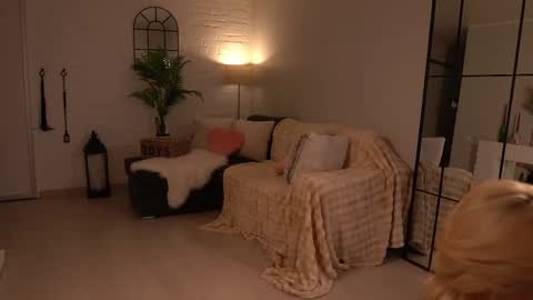 Kristina Kriss online show from February 22, 2026, 5:44 pm