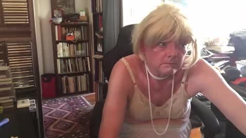 Pantyvioletlace online show from September 14, 2025, 4:39 pm