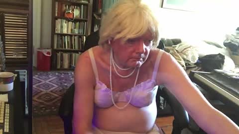 Snapshot of pantyvloletlace chatting on July 8, 2026, 9:30 pm Pantyvioletlace online show from July 8, 2026, 9:30 pm