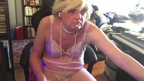 Snapshot of pantyvloletlace chatting on July 31, 2026, 7:24 pm Pantyvioletlace online show from July 31, 2026, 7:24 pm