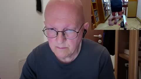 Snapshot of paolo32h chatting on April 26, 2026, 1:20 pm paolo32h online show from April 26, 2026, 1:20 pm