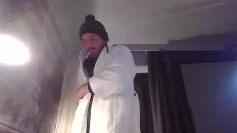 papi_chul0420 online show from March 5, 2025, 12:38 am